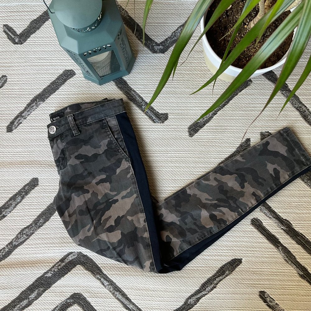 STS BLUE Camo Jeans